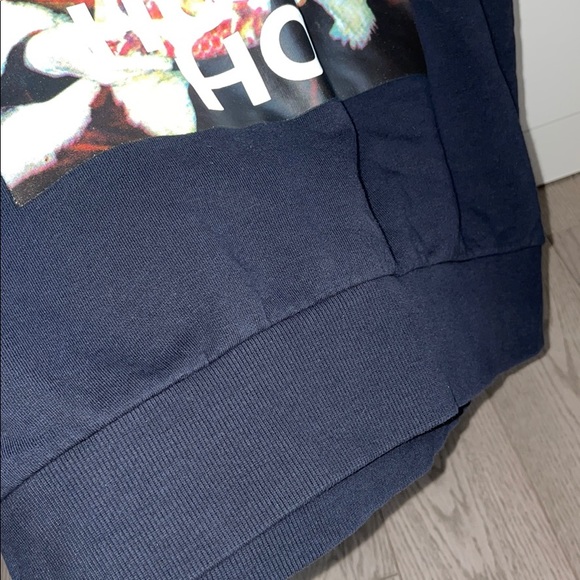 Christmas Crewneck - Picture 4 of 7